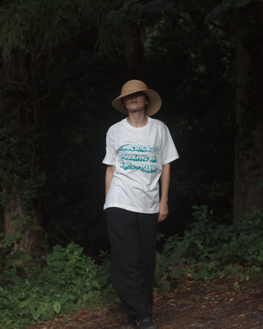 MOCRICO Tシャツ