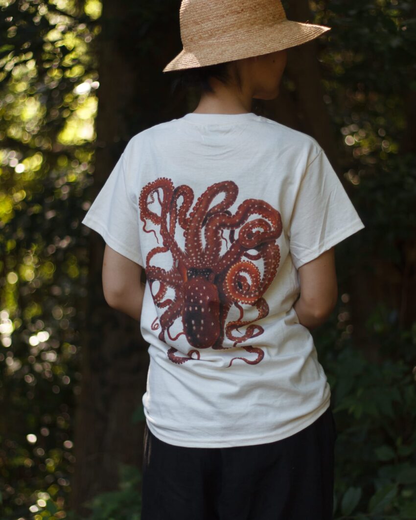 タコTシャツ